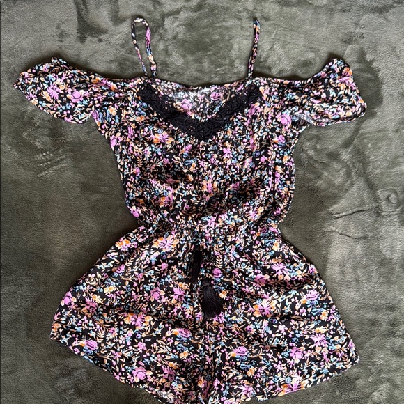 Floral Off-Shoulder Romper - Picture 1 of 1